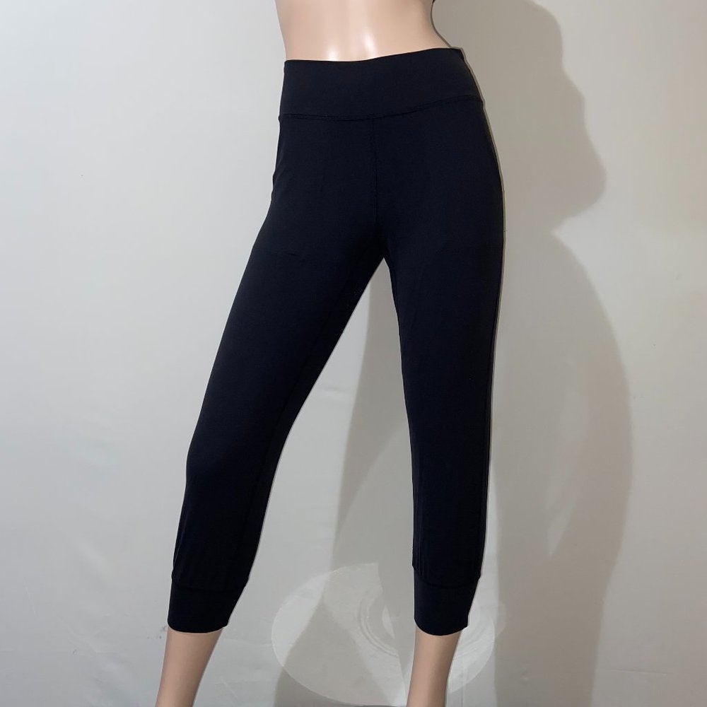LULULEMON BLACK ALIGN JOGGER CROP - 6